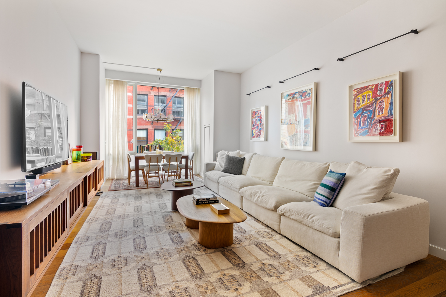 311 West Broadway 4H