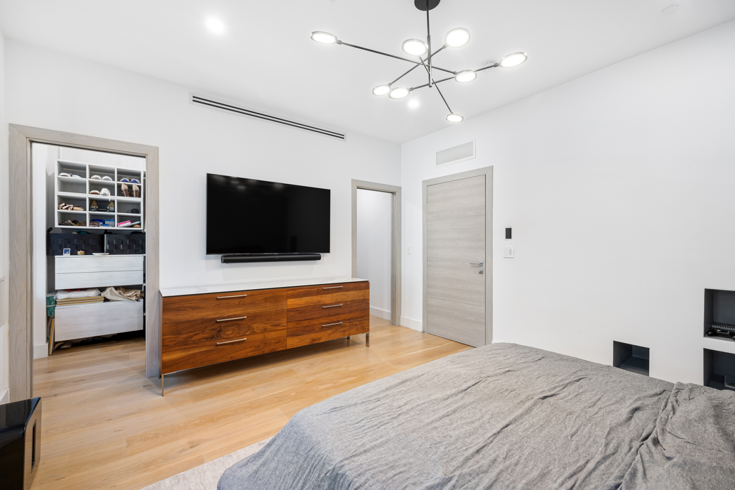130 Jane Street 4/5/6/E