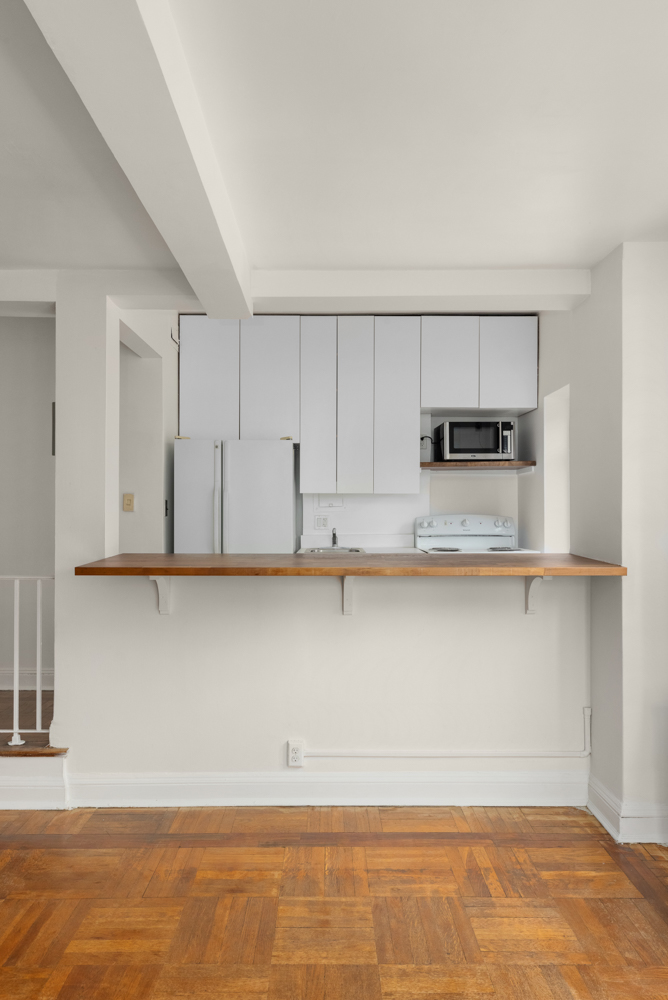 20 East 35th Street 11C