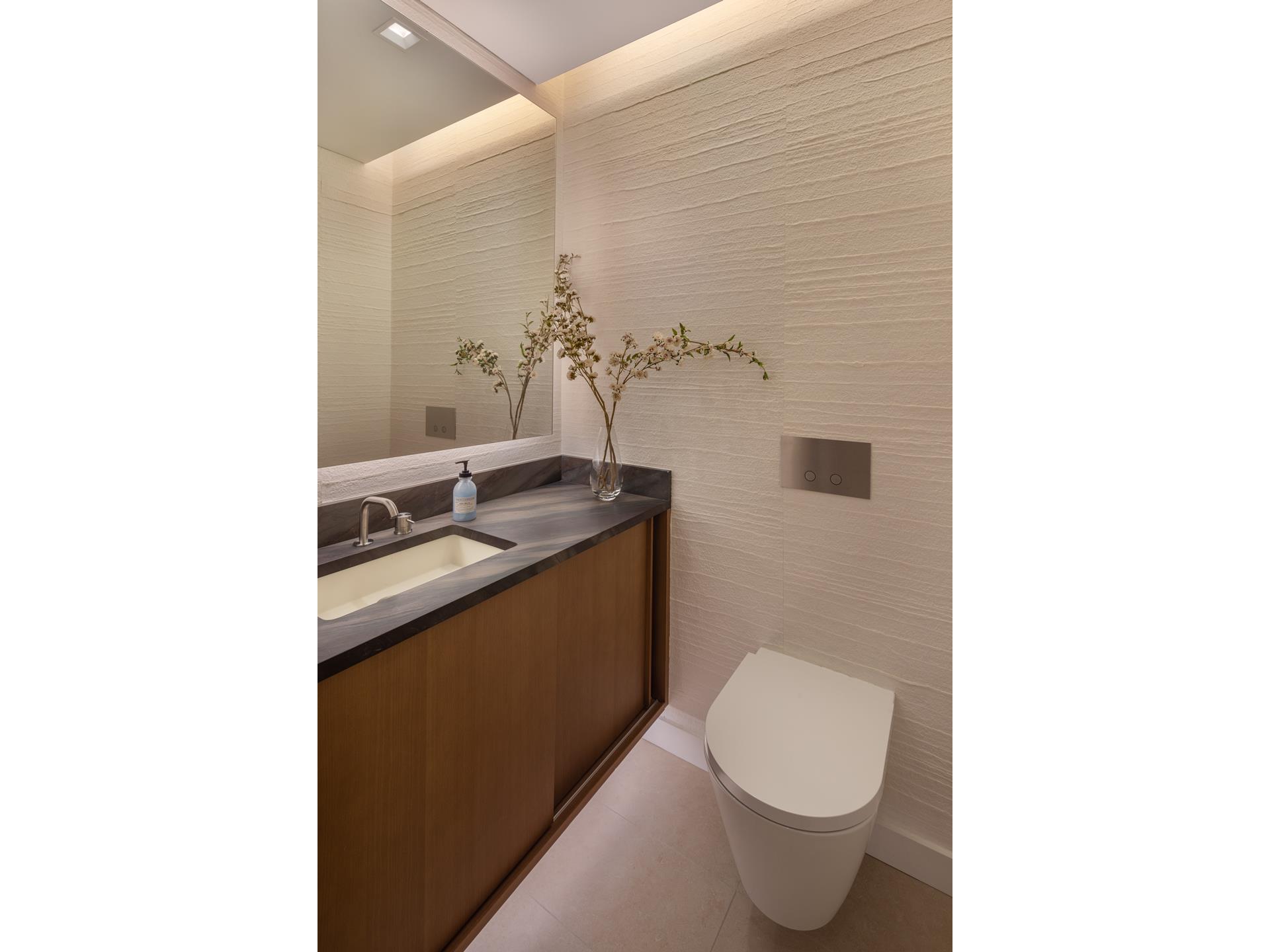 611 W 56TH Street PH30