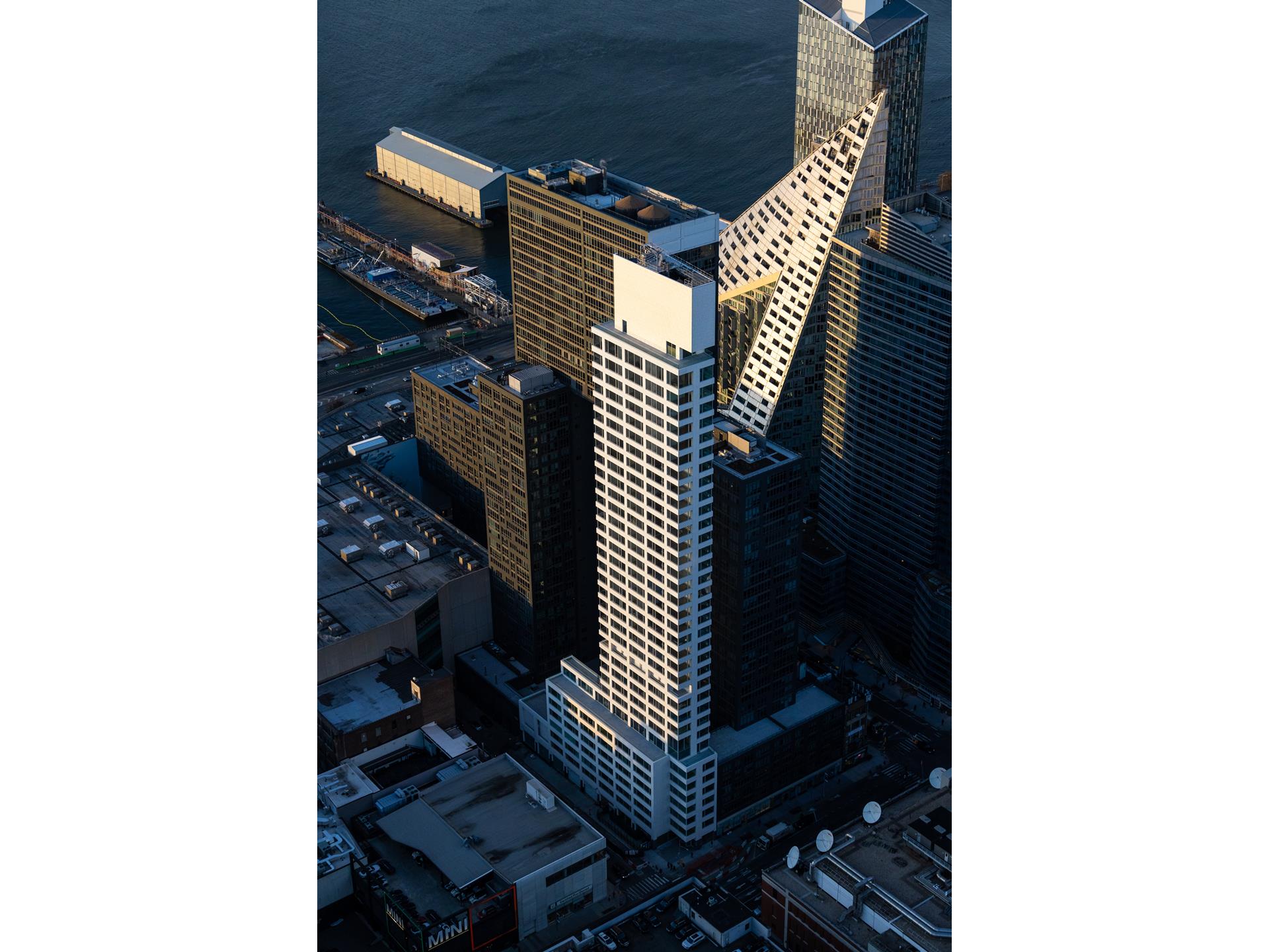 611 W 56TH Street PH30