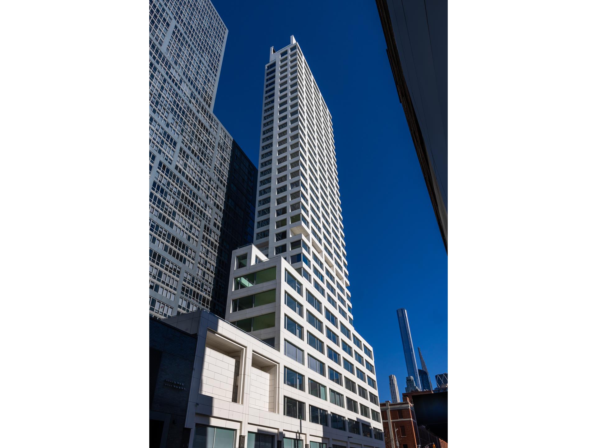 611 W 56TH Street PH30