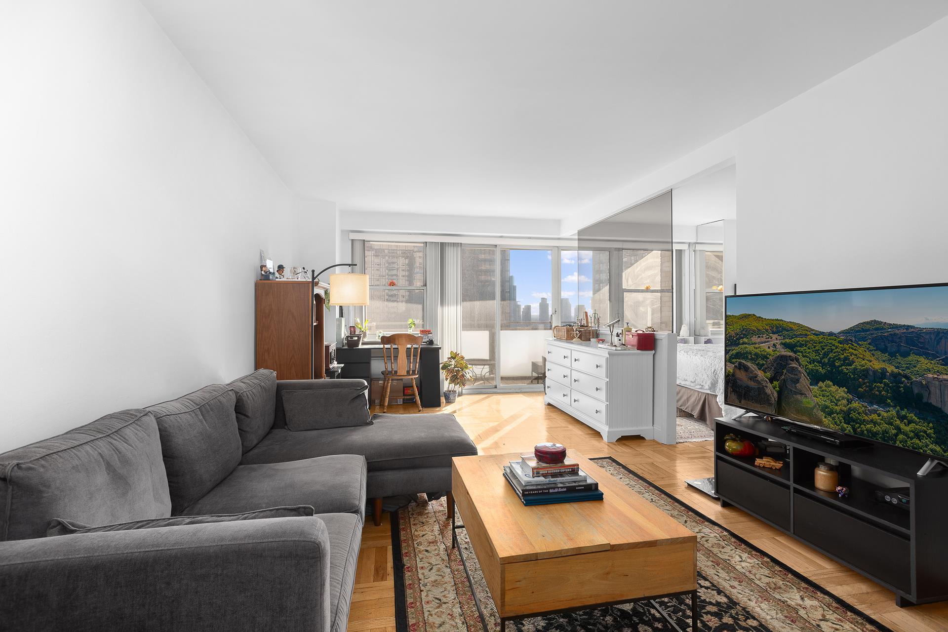 300 E 40TH Street 23F