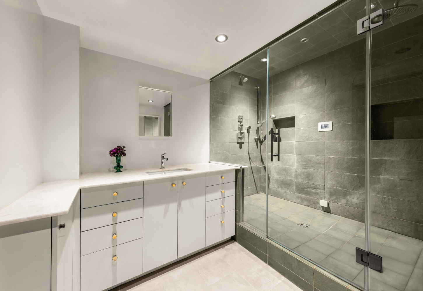 377 West 11th Street 3G