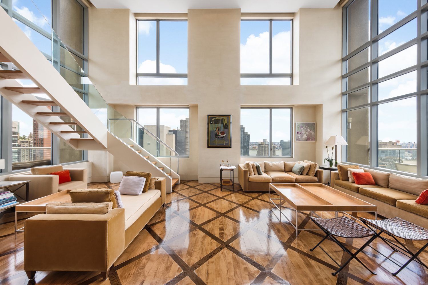 556 Third Avenue PHG