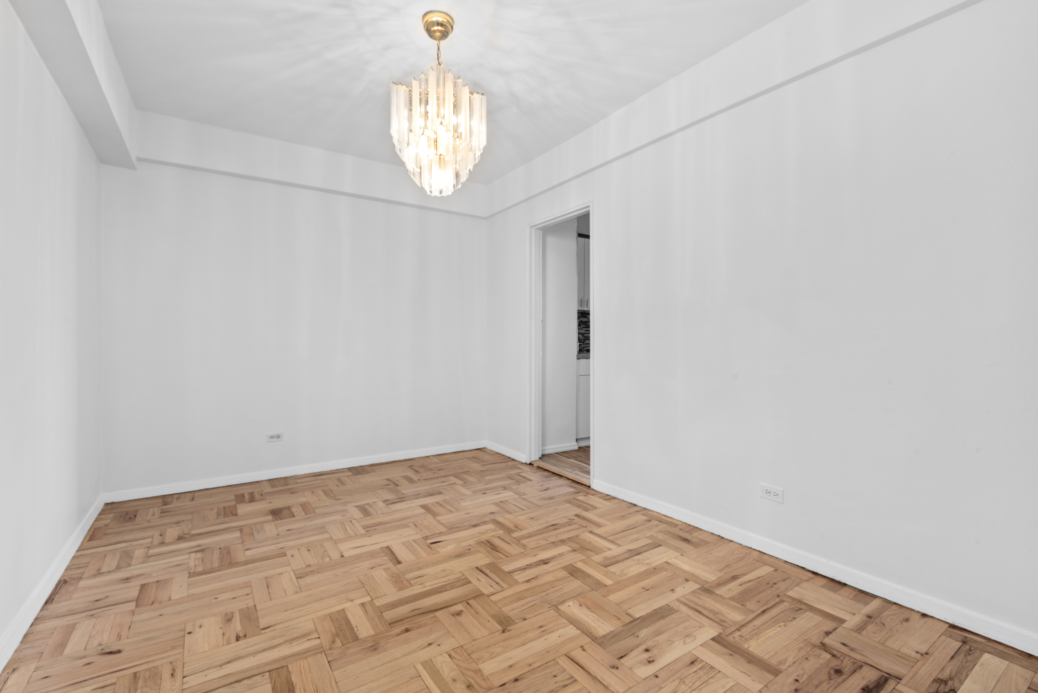 303 Beverley Road 5A