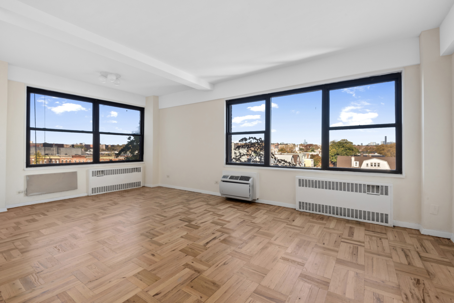 303 Beverley Road 5A