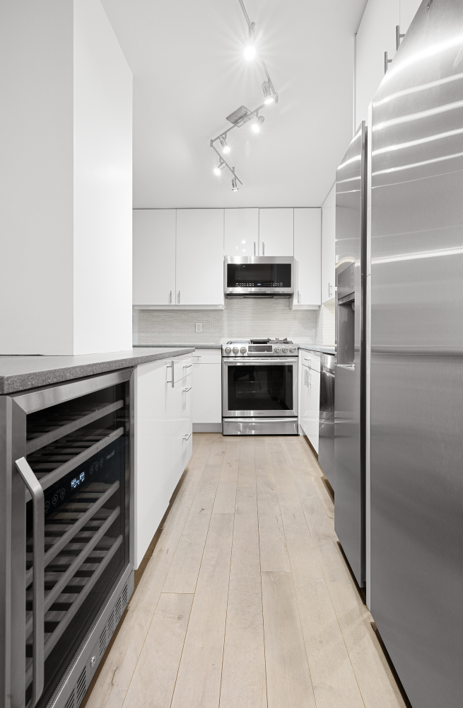 16 West 16th Street 8RS