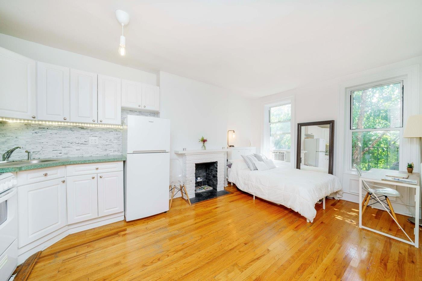 88 HORATIO Street 4B