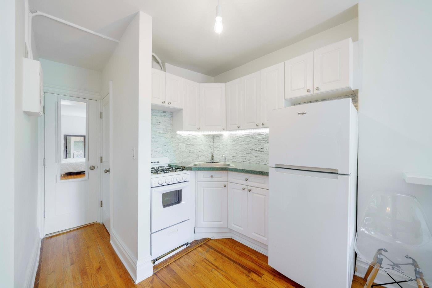 88 HORATIO Street 4B