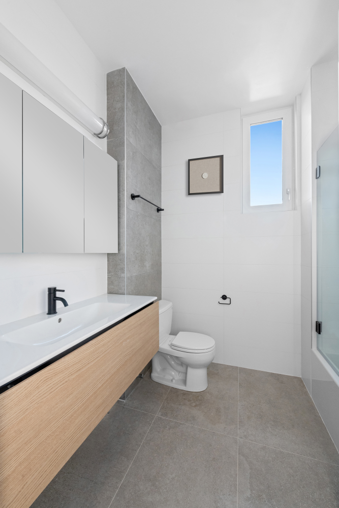 68 N Henry St 3B