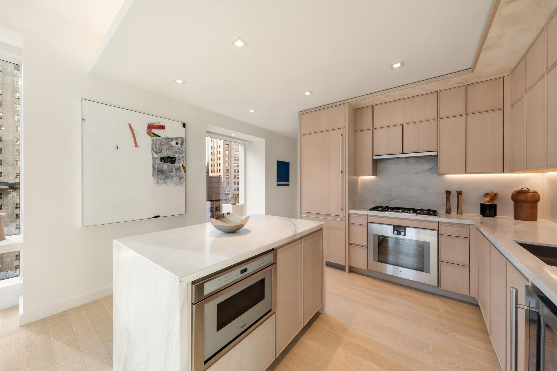 138 E 50TH Street 25A