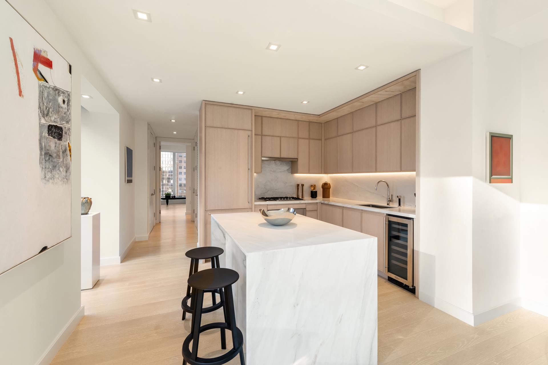 138 E 50TH Street 25A