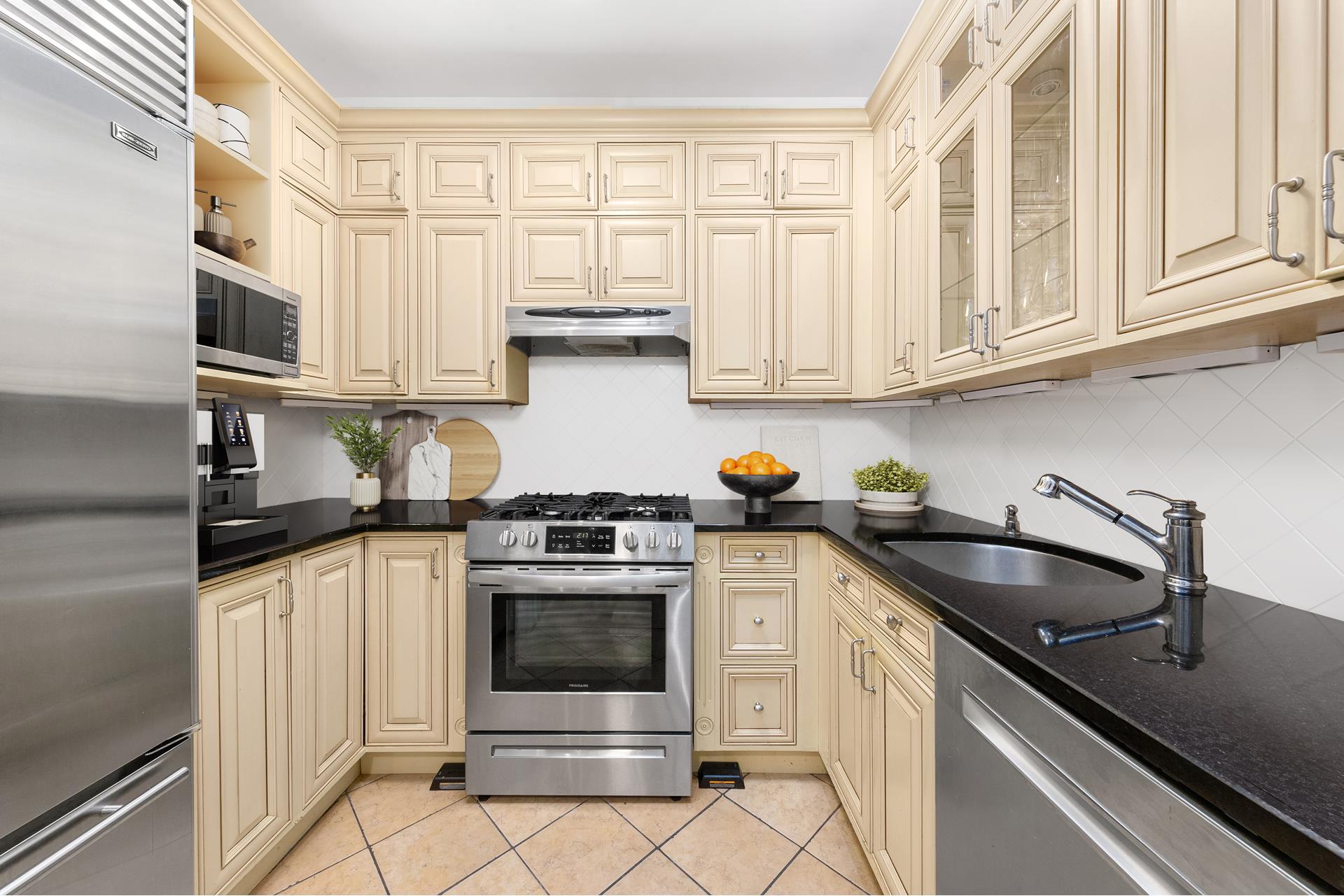 13 West 13th Street 1AS