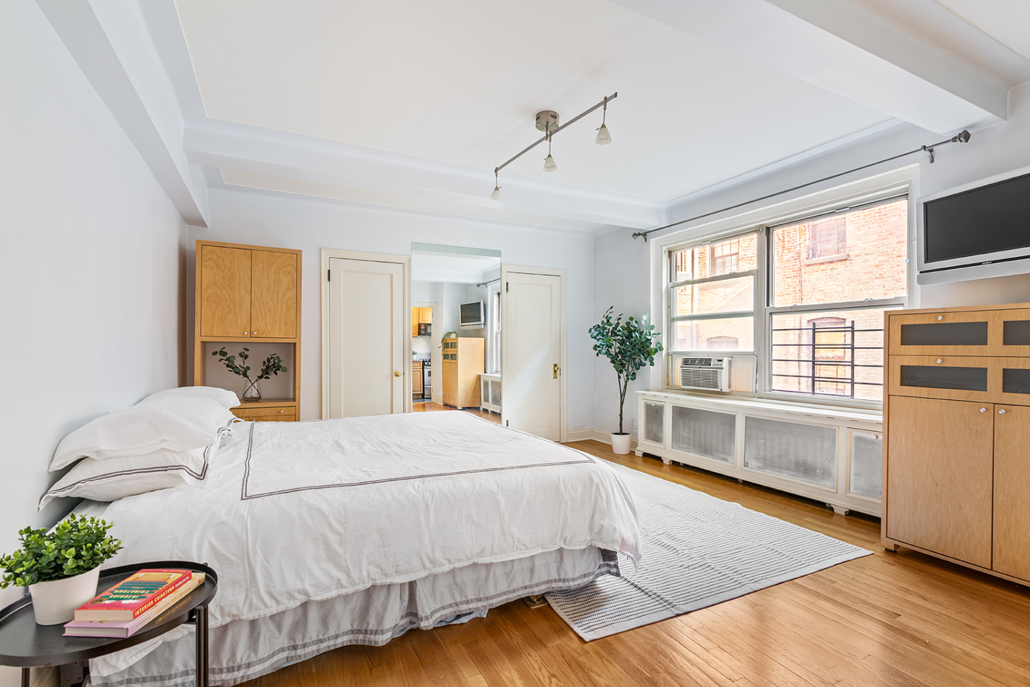 70 REMSEN Street 6J