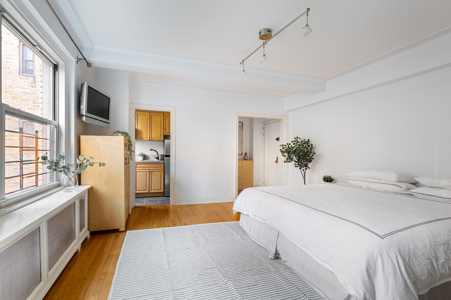 70 REMSEN Street 6J