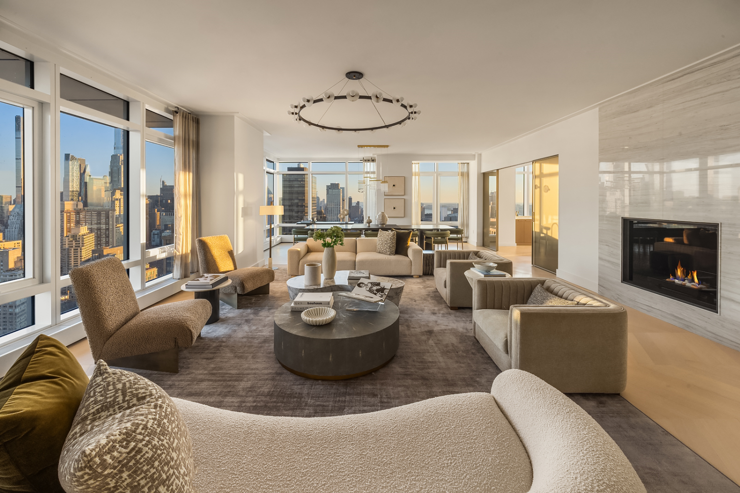 200 AMSTERDAM Avenue 42