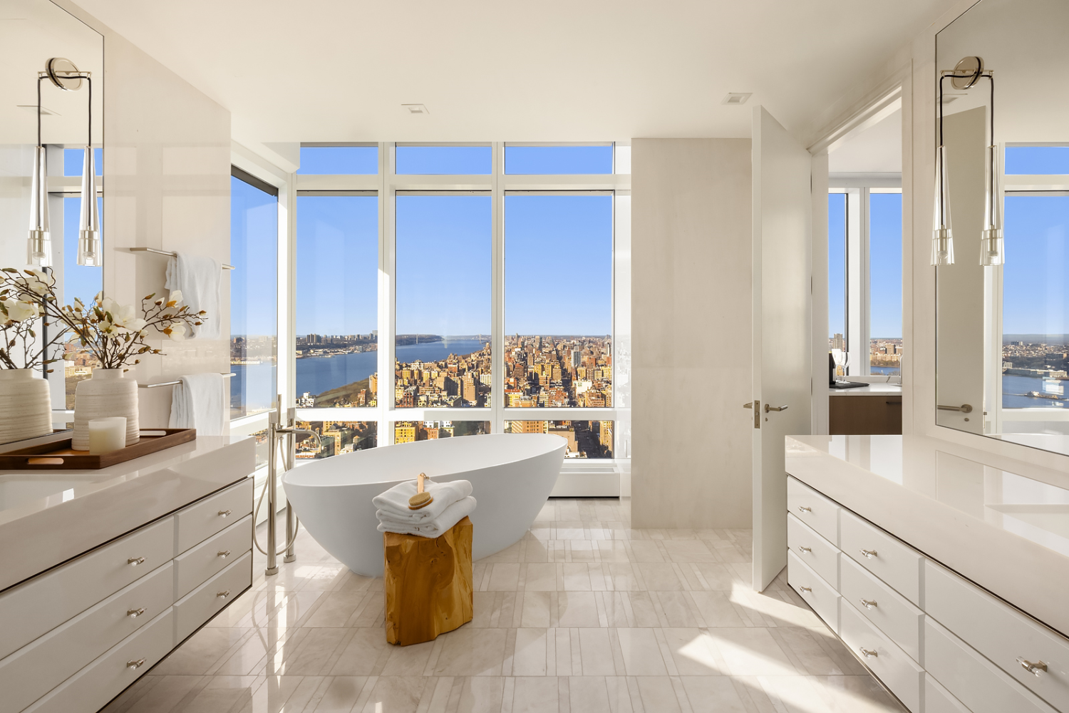200 AMSTERDAM Avenue 42