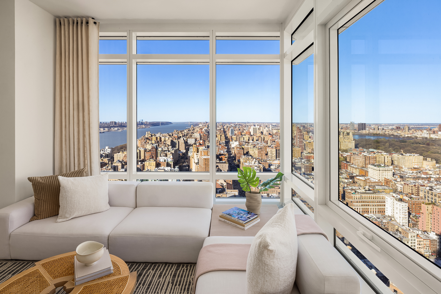 200 AMSTERDAM Avenue 42