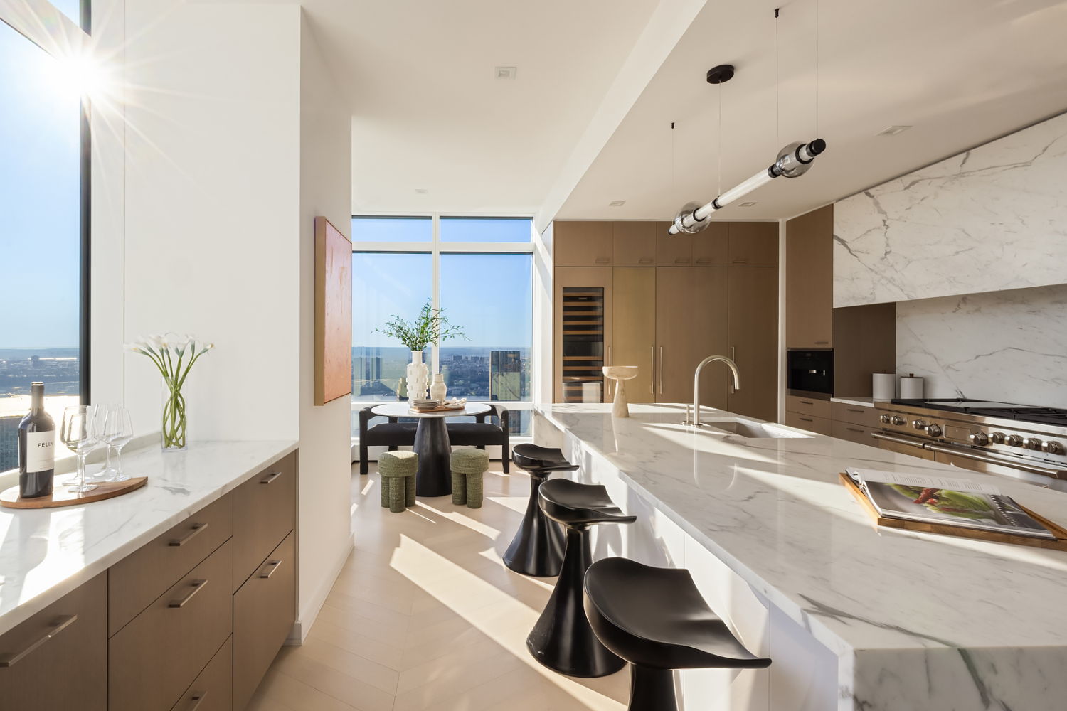 200 AMSTERDAM Avenue 42