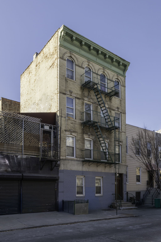 679 LORIMER Street BLDG