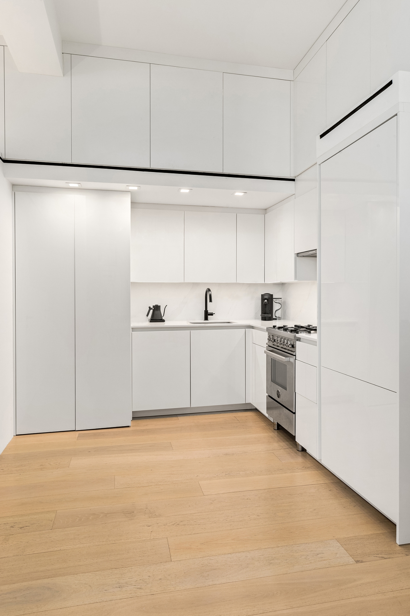 250 MERCER Street B1003