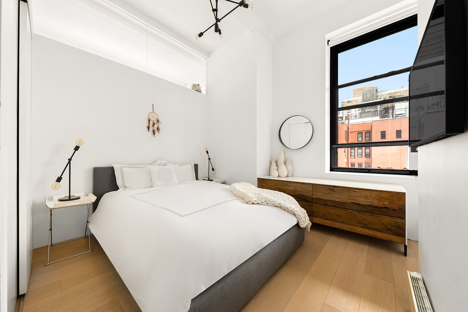 250 MERCER Street B1003