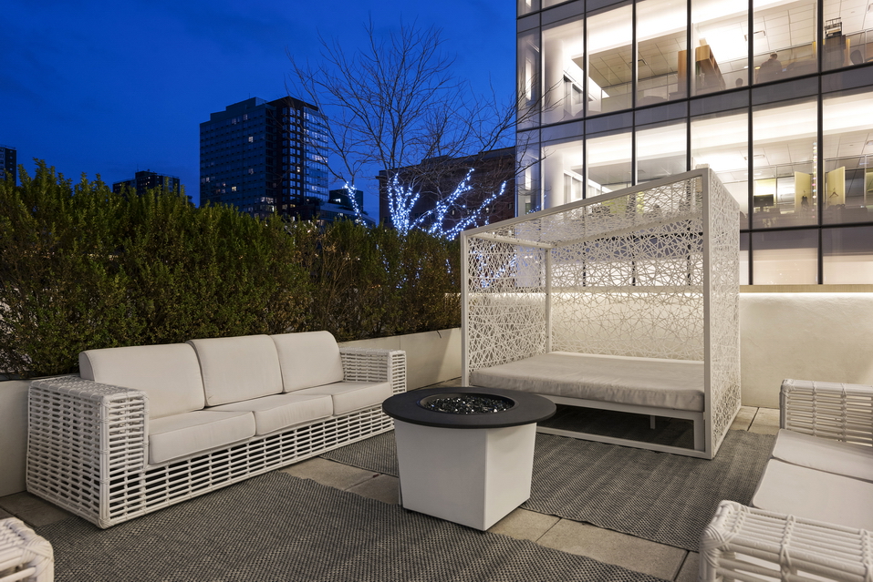 524 W 19TH Street 1