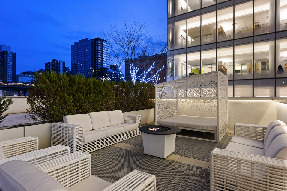524 W 19TH Street 1