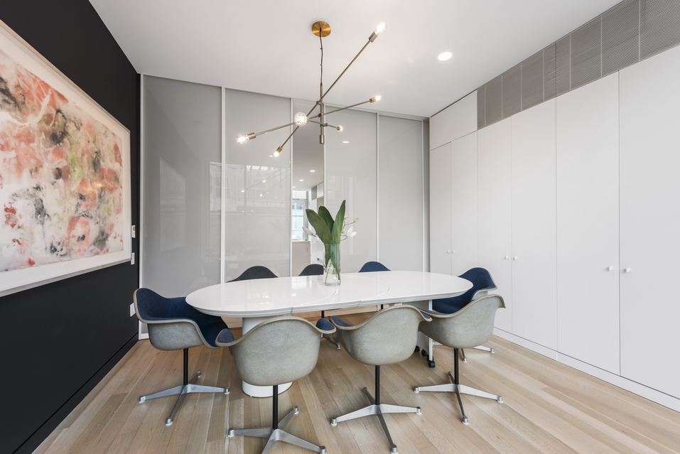 524 W 19TH Street 1