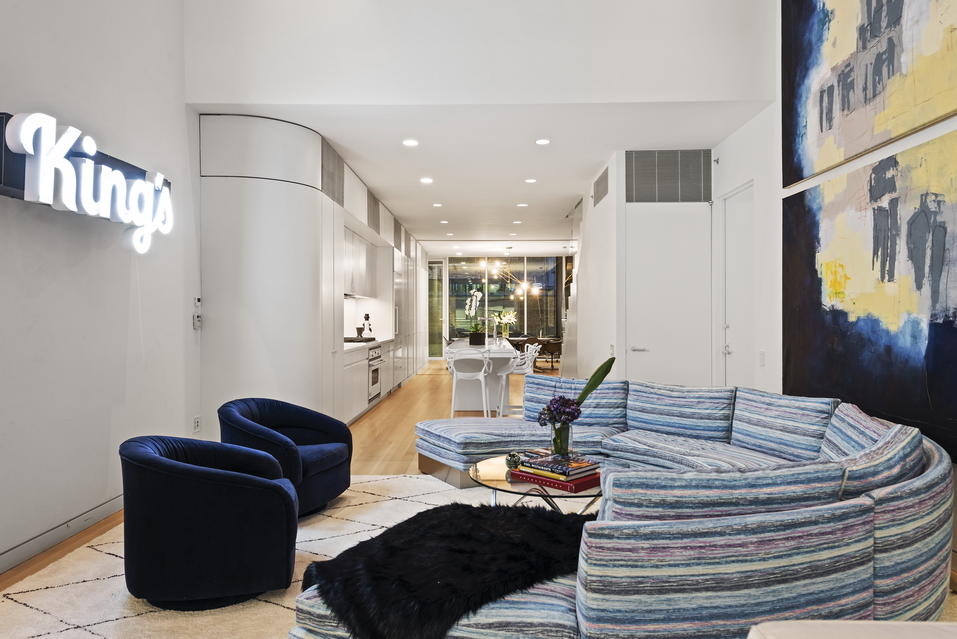 524 W 19TH Street 1