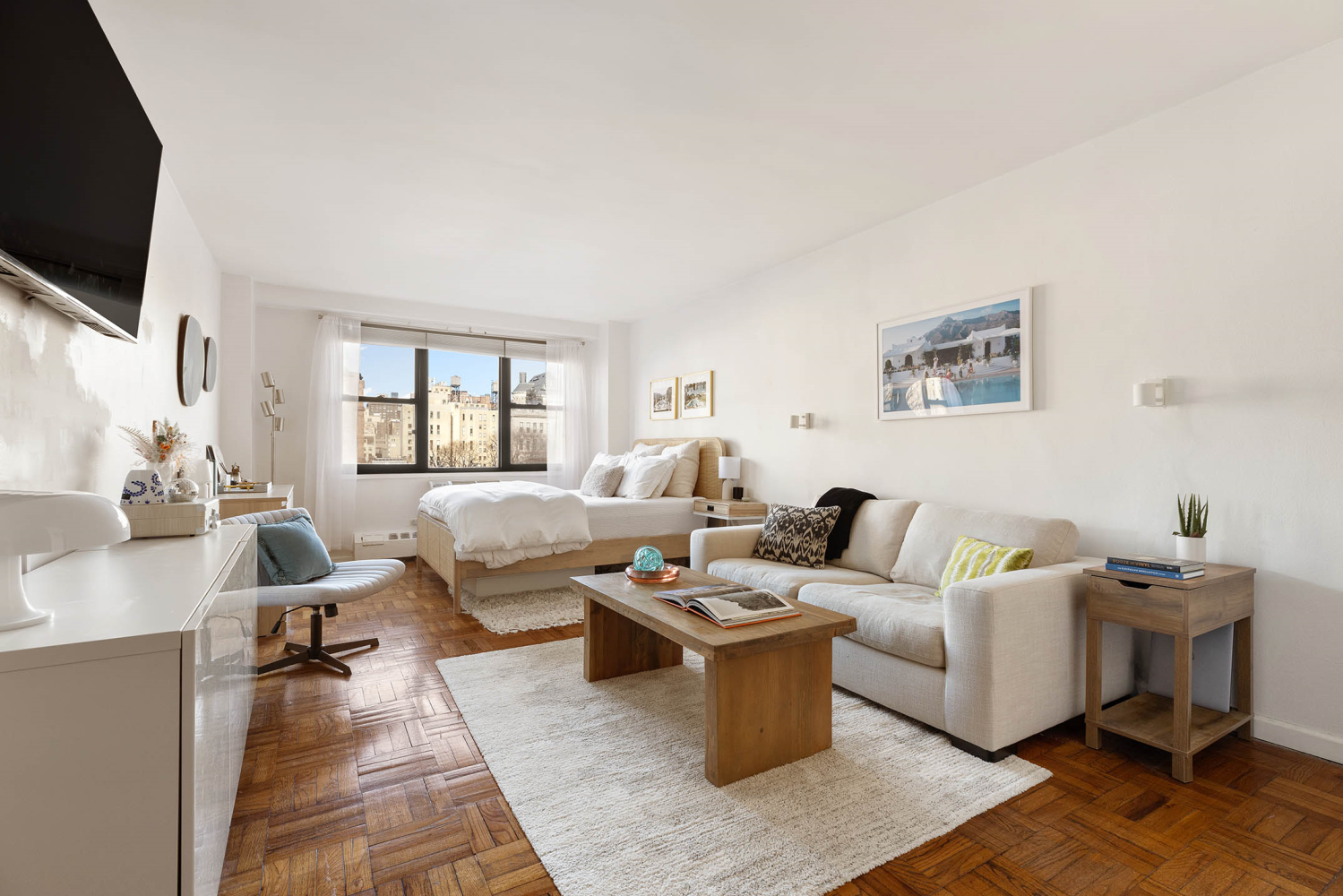 230 E 15TH Street 8R
