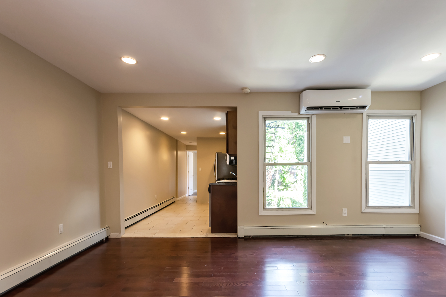 1036 LORIMER Street 2