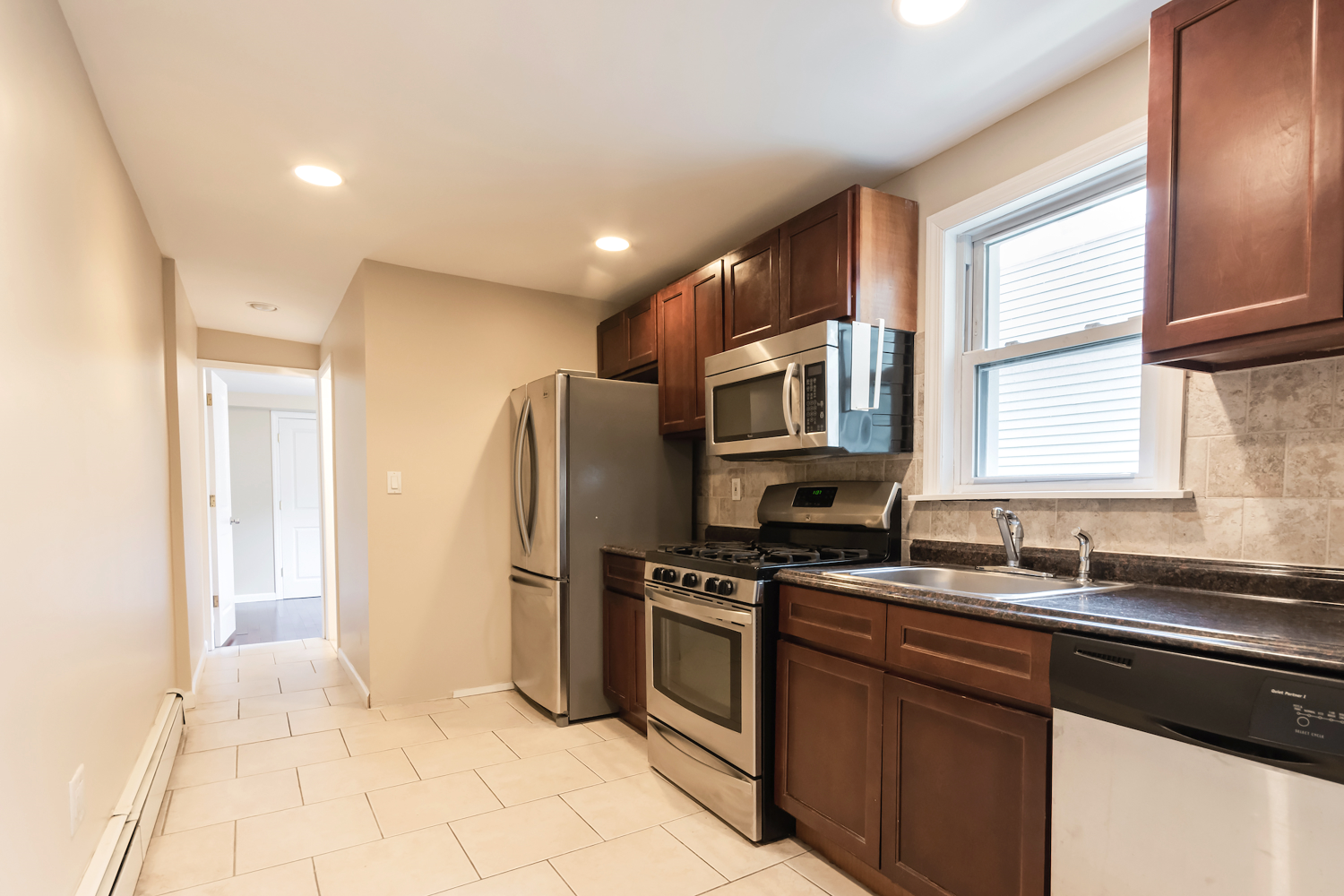 1036 LORIMER Street 2