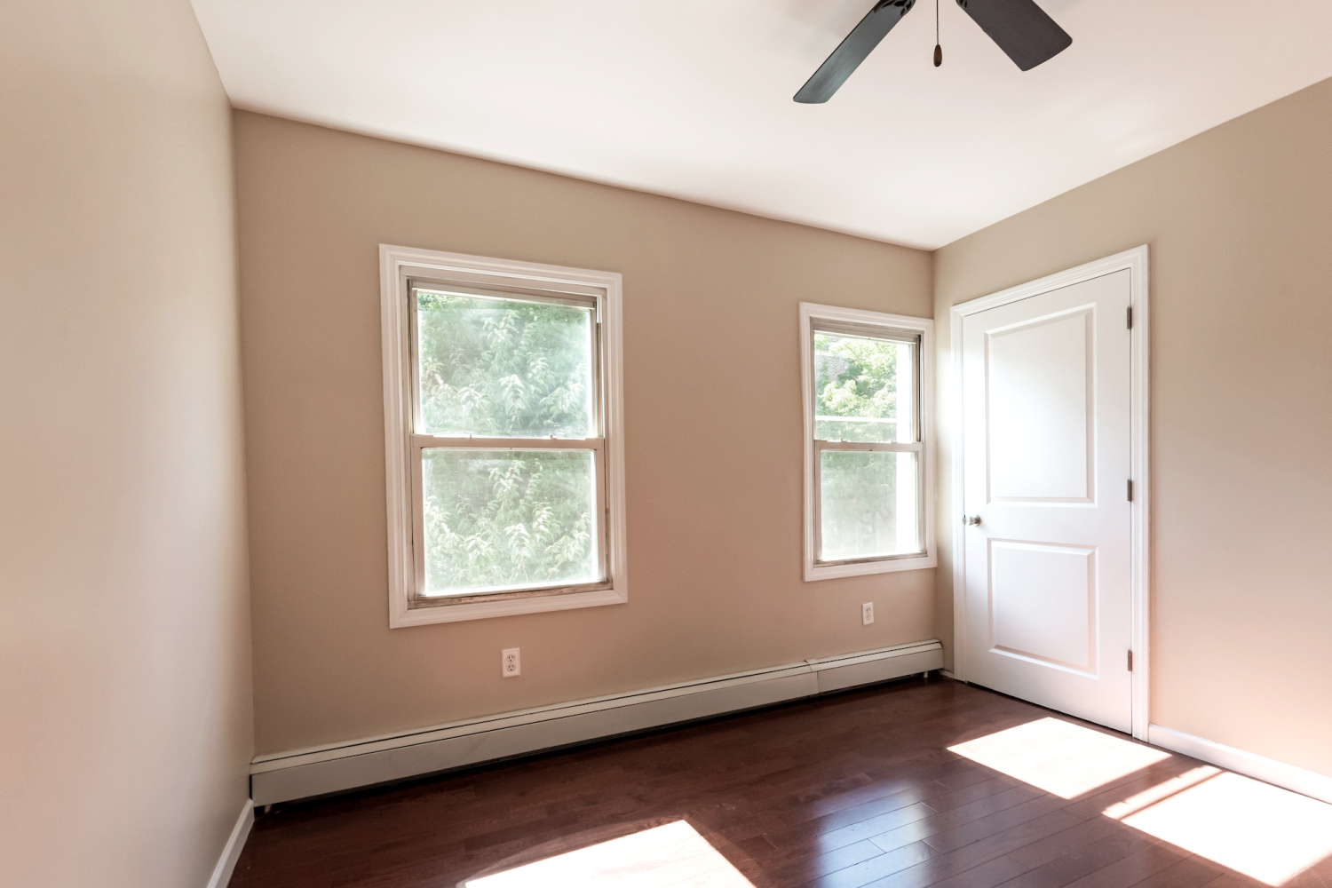 1036 LORIMER Street 2