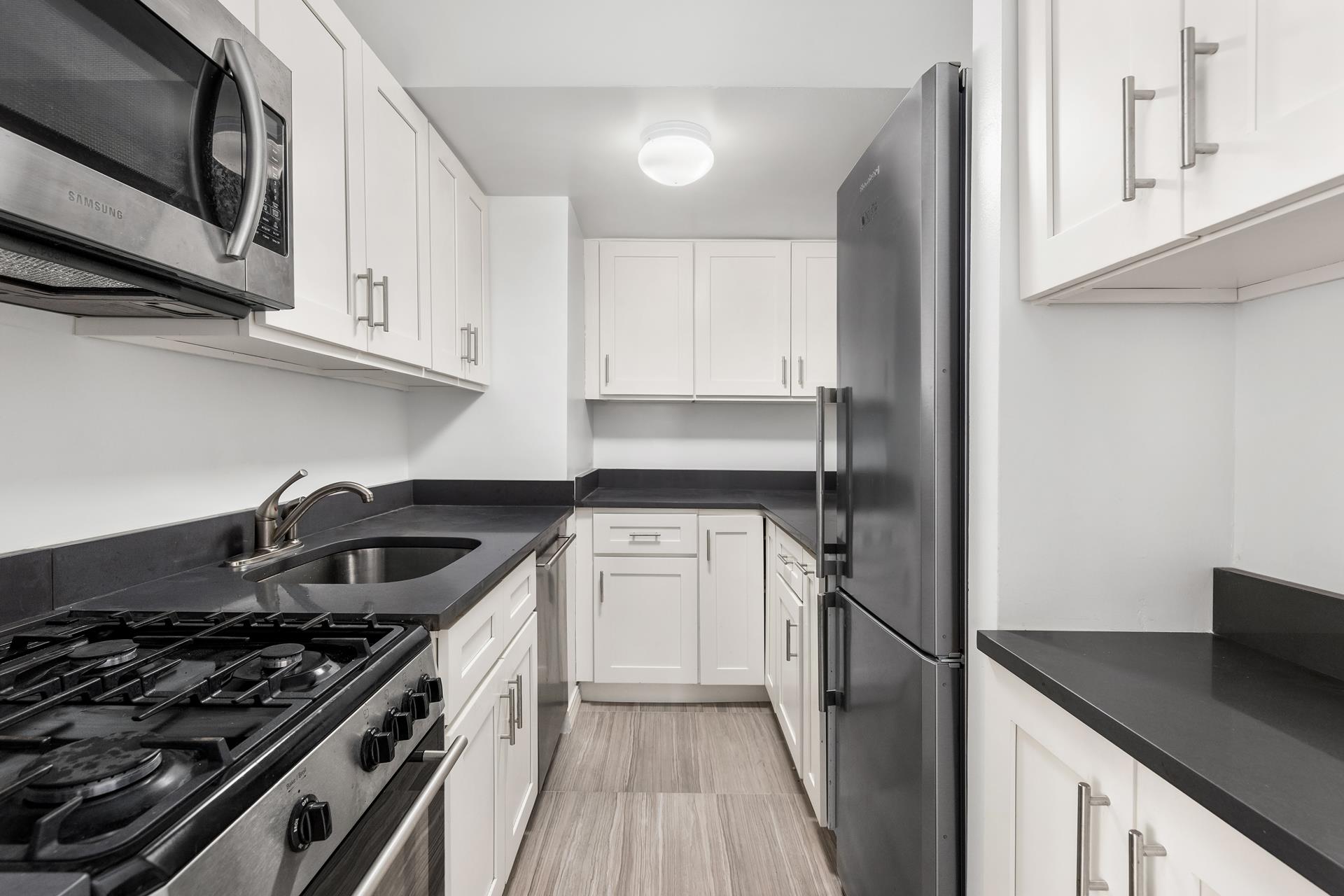 200 E 36TH Street 17/B