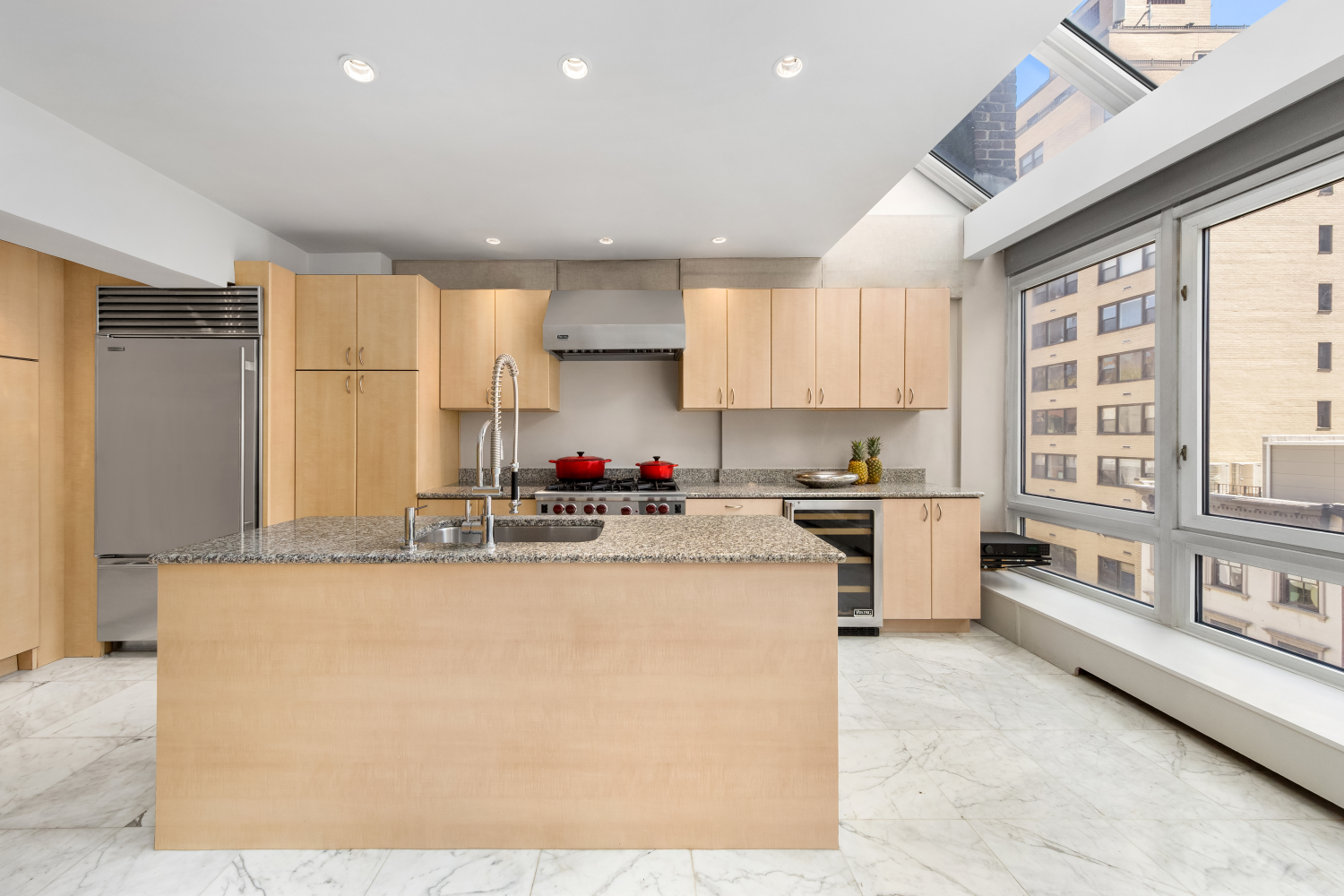 301 E 52ND Street PHC