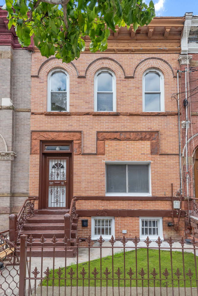 440 MILLER Avenue