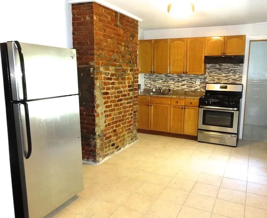 139 WOODBINE Street