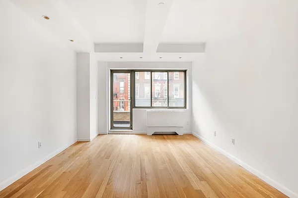 525 E 11TH Street 3E