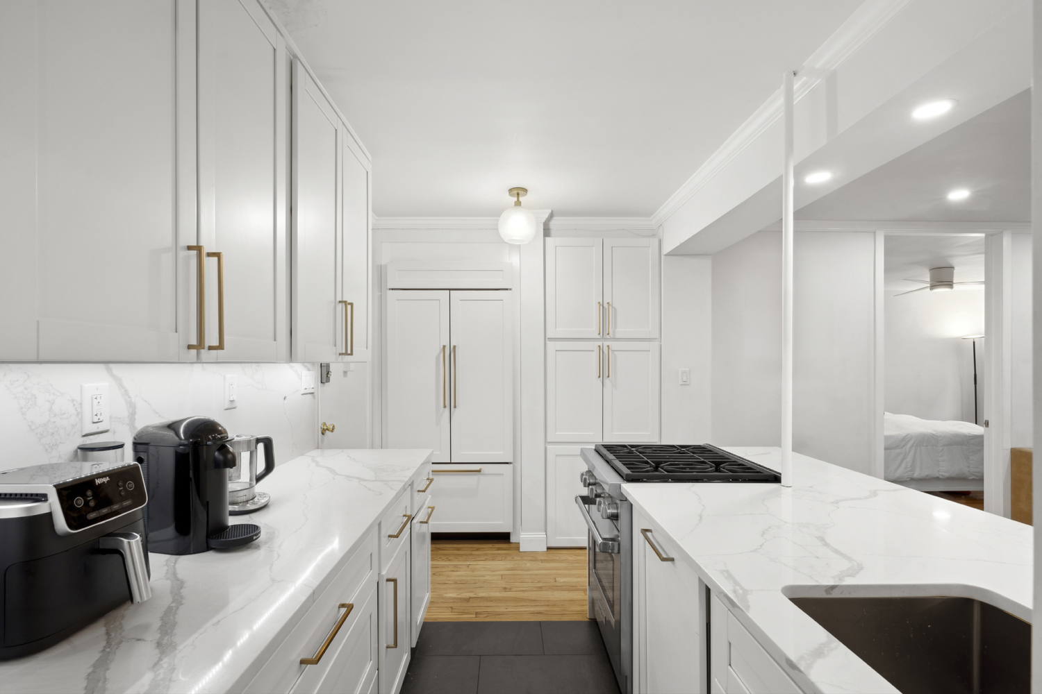 150 E 27TH Street 4FG