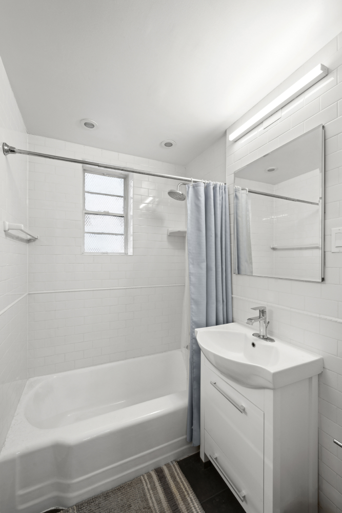 150 E 27TH Street 4FG