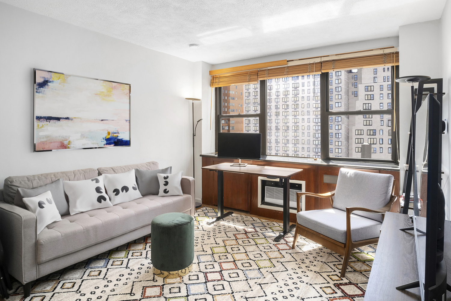 110 E 36TH Street 8E