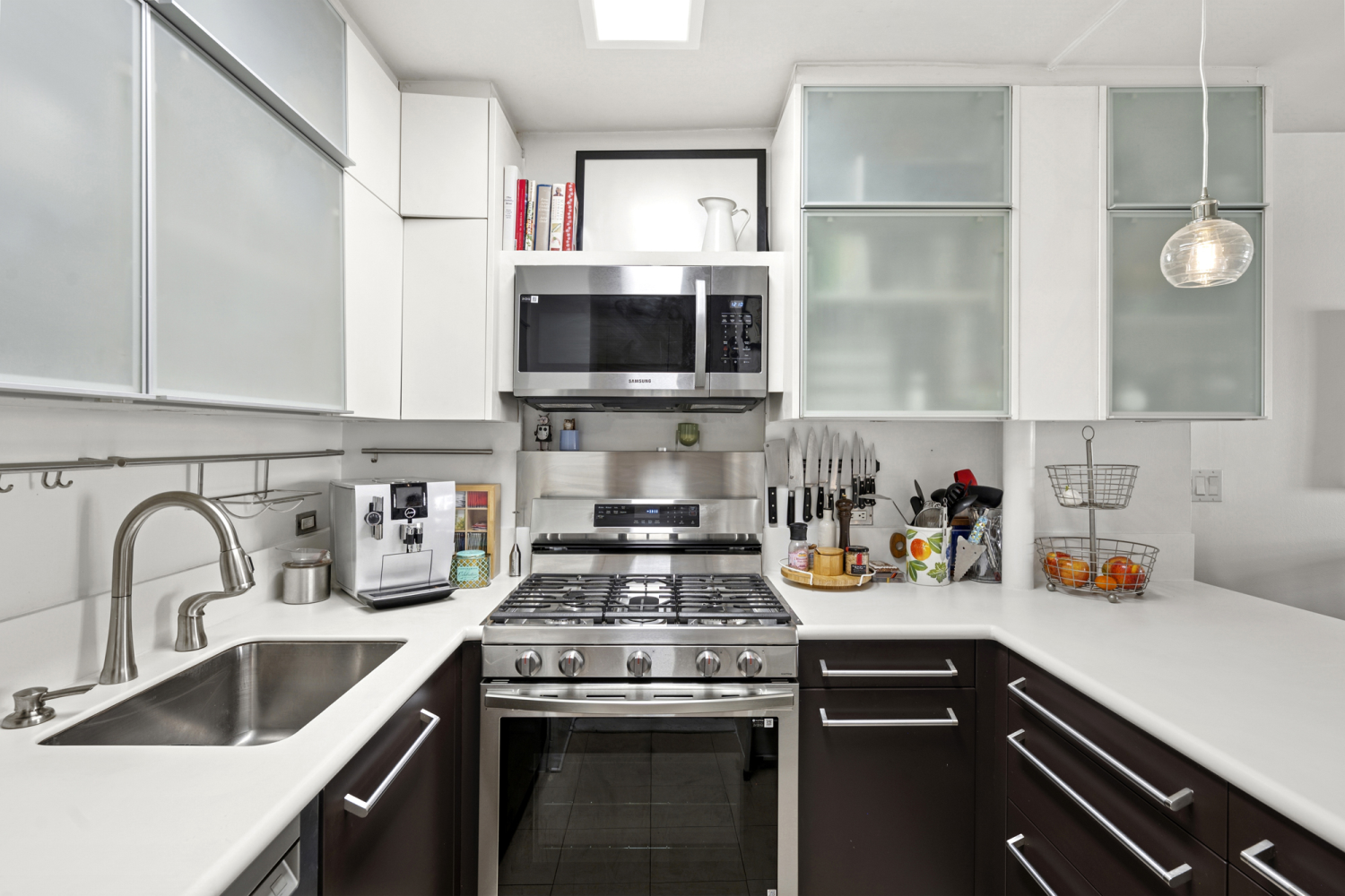 200 E 24TH Street 1201/1202