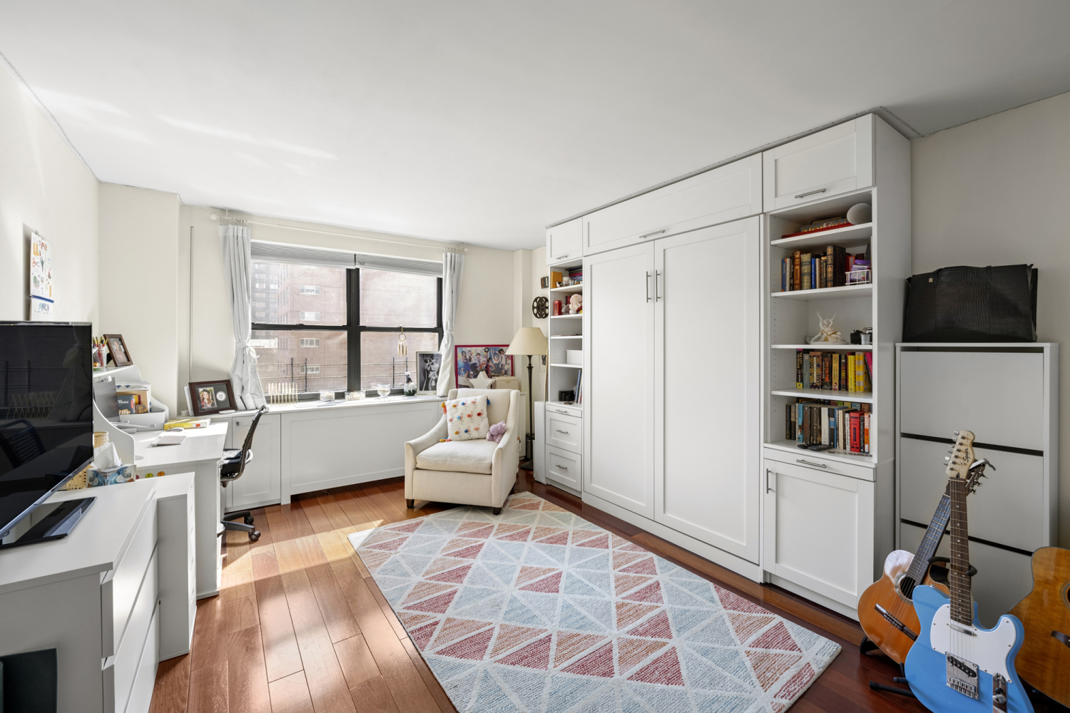 200 E 24TH Street 1201/1202