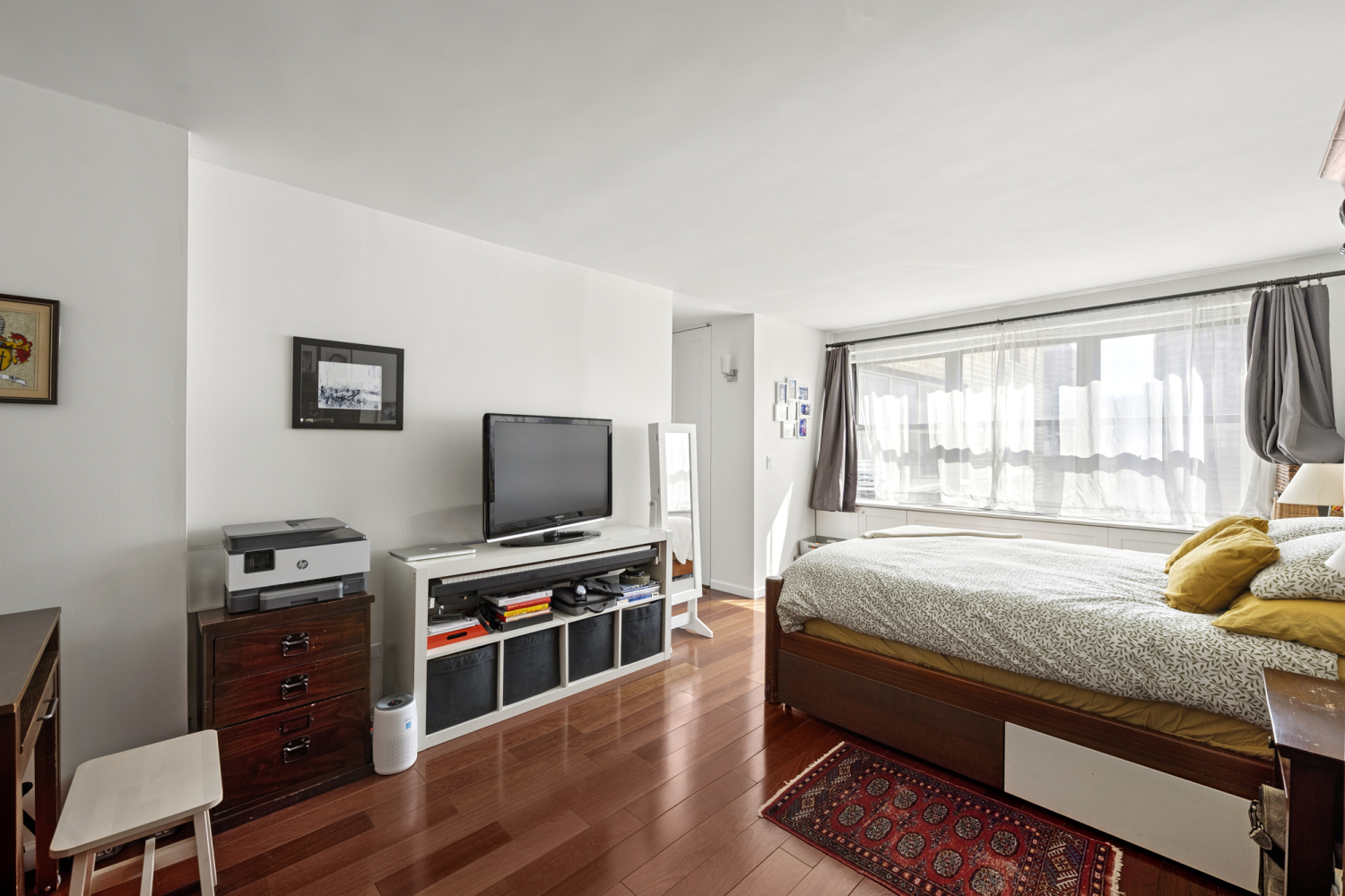 200 E 24TH Street 1201/1202