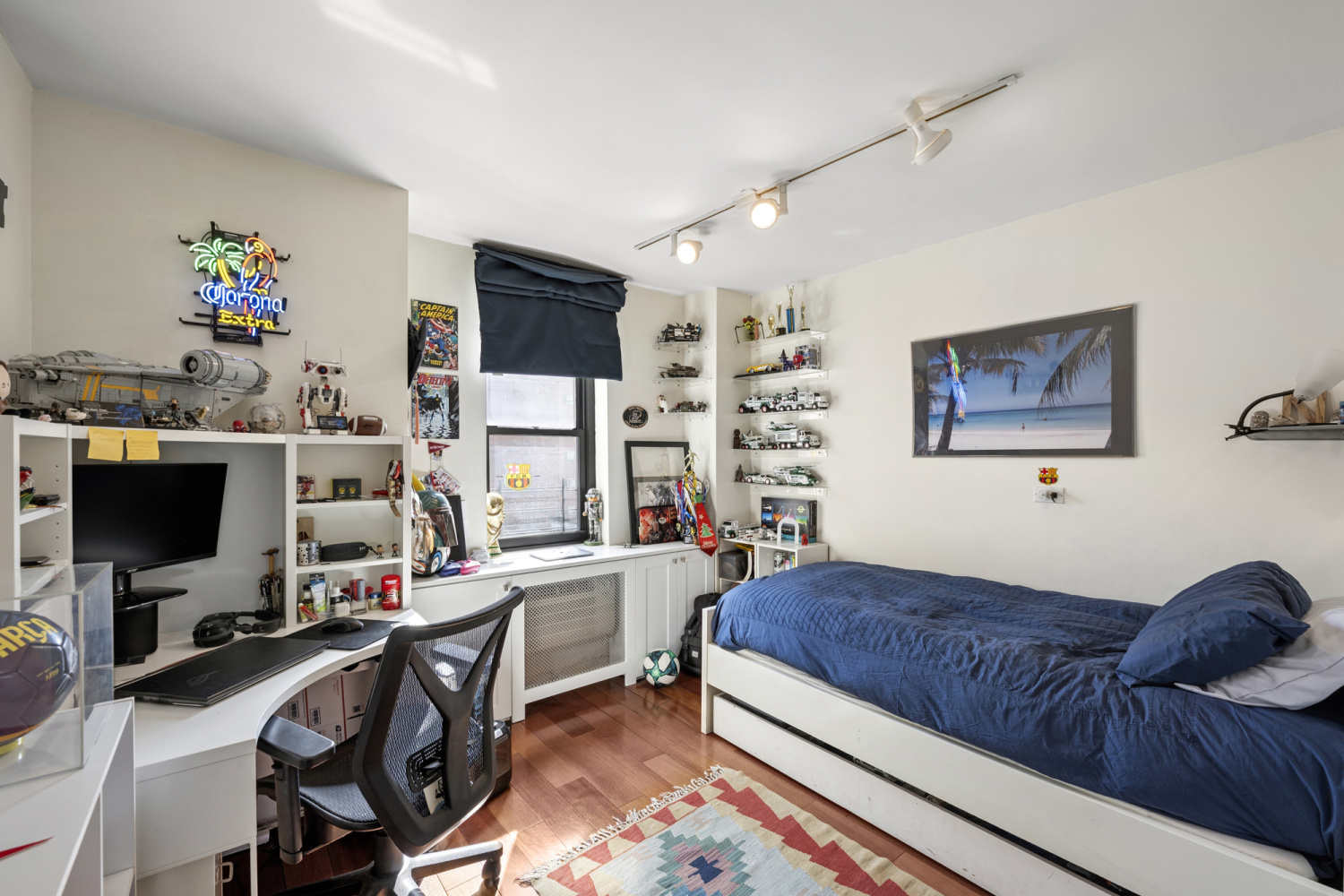 200 E 24TH Street 1201/1202