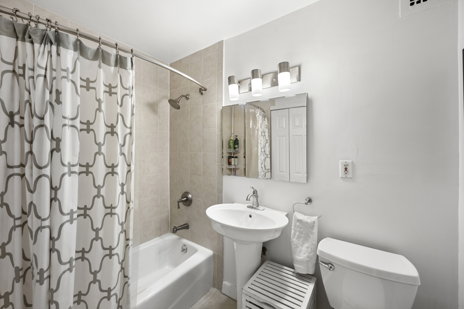 200 E 24TH Street 1201/1202
