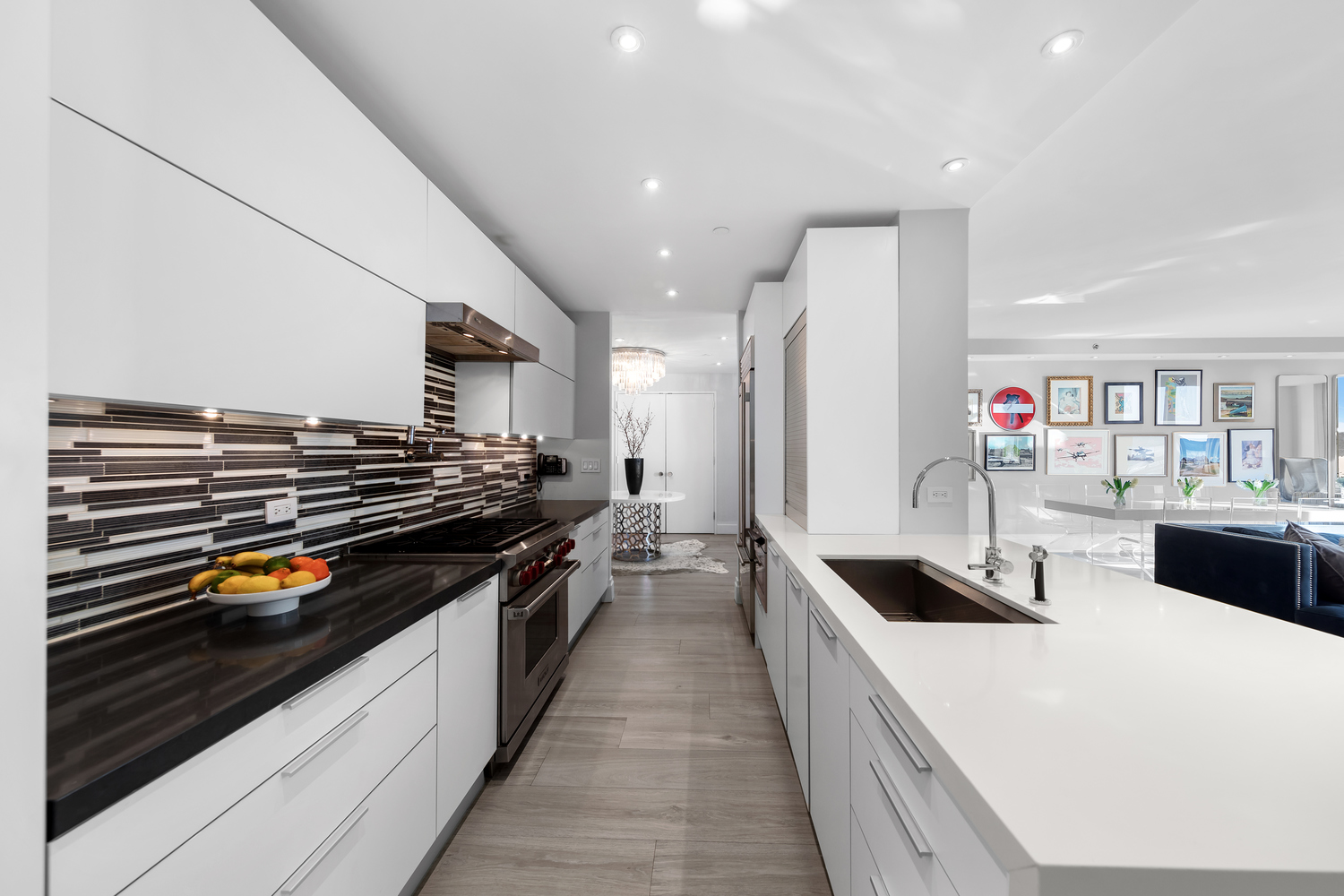 220 RIVERSIDE Boulevard 4H