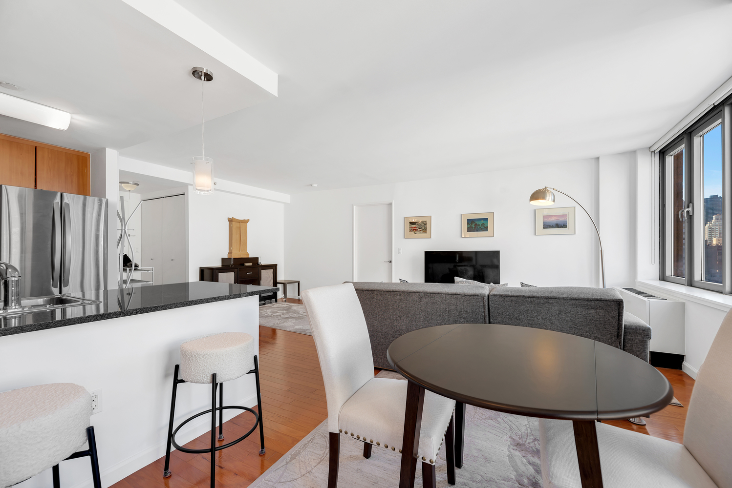 455 MAIN Street 15F